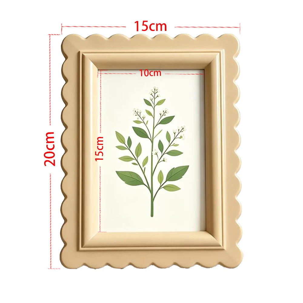 ボヘミアン風のベージュ色の、波型の縁が施されたフォトフレーム - Bamboo Photo Frame のレビューと価格
